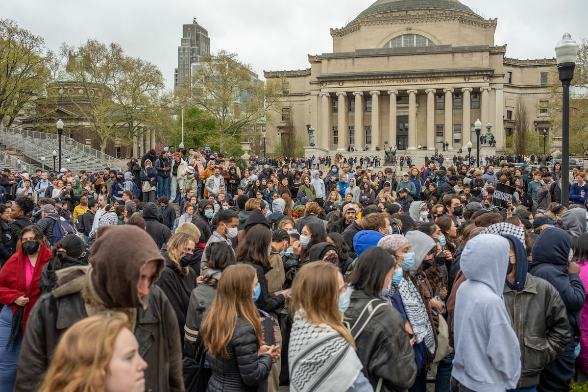 Spectators Riots Shafik authorizes NYPD to sweep ‘Gaza Solidarity Encampment,’ officers ...
