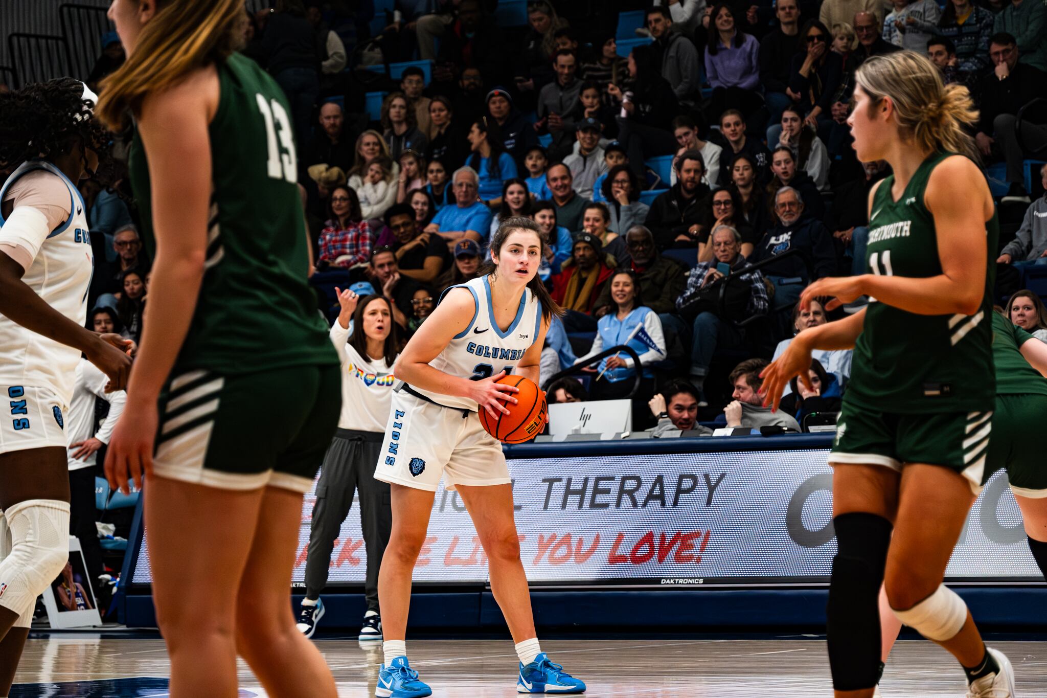 Weiss all the way: Riley Weiss scores 40 points, breaking women’s ...