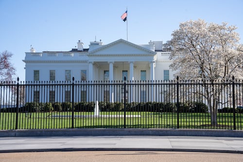Trump administration pauses new student visa interviews amid potential social media vetting